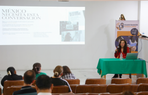 Periodismo de paz: comunicar soluciones para reconstruir la esperanza Periodismo de paz: la propuesta de Adriana Alatorre para comunicar esperanza en tiempos de violencia